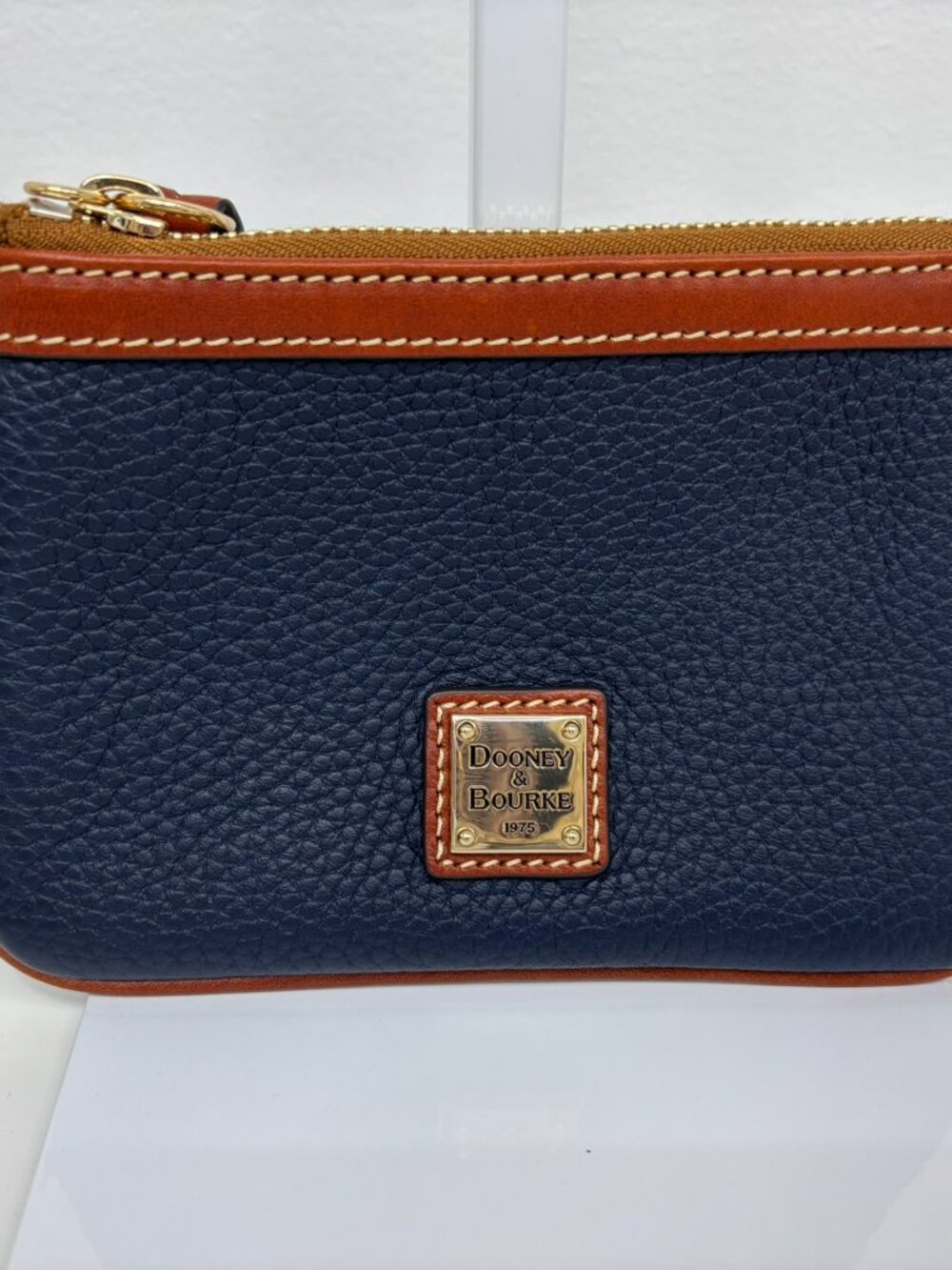 Vintage Dooney & Bourke All Weather Leather Equestrian Bag & Matching Pouch Set - Picture 5 of 9